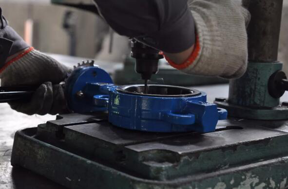 如(ru)何進行(hang)閥門清(qing)洗、研磨(mo)？